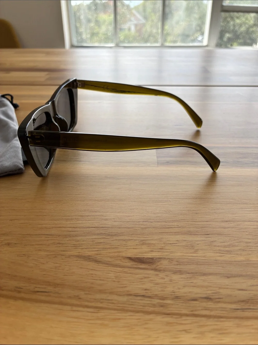 SOJOS Eliza Dark Green Cat Eye Sunglasses